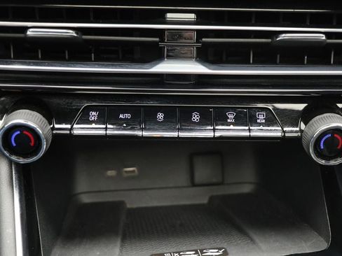 Used 2024 Chevrolet Traverse RS w/ LPO, Floor Liner Package image 25