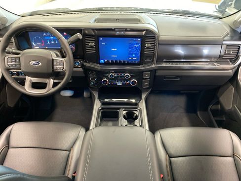 New 2026 Ford F250 Lariat w/ Black Appearance Package AWD/4WD image 10