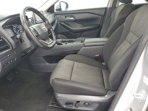 Used 2025 Nissan Rogue SV FWD image 18