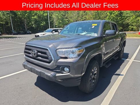 Certified 2023 Toyota Tacoma SR5 AWD/4WD image 14
