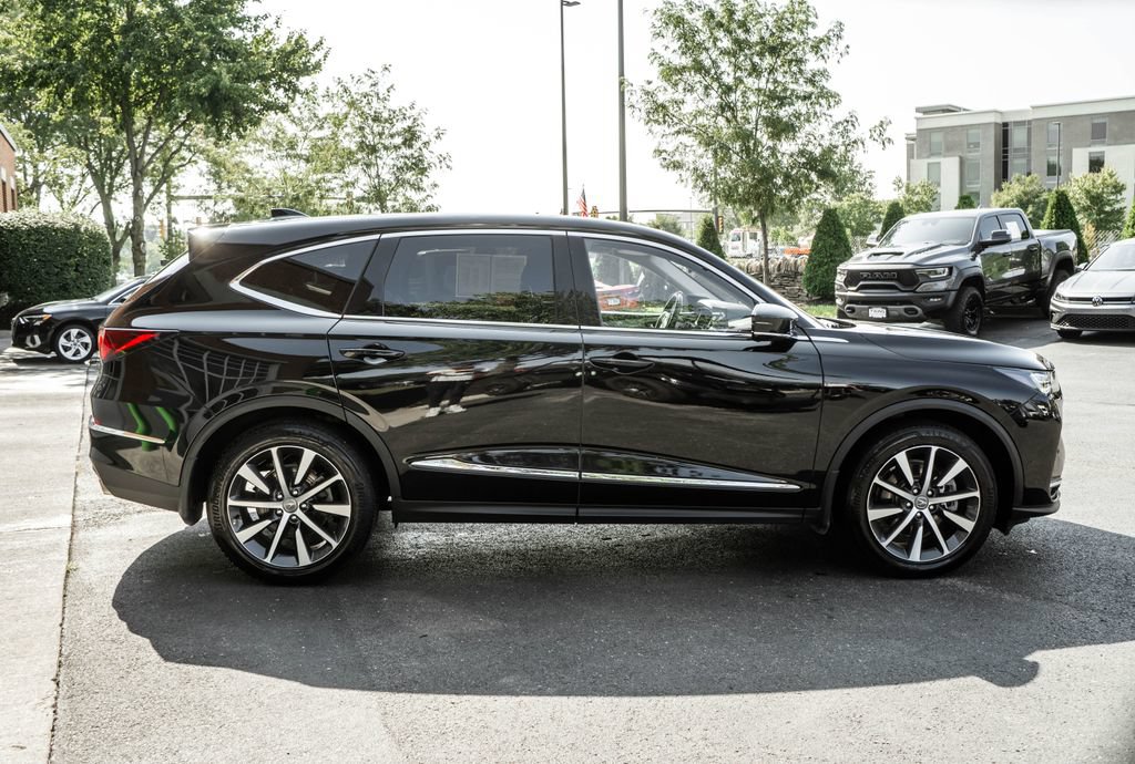 Used 2025 Acura MDX w/ Technology Package AWD/4WD image 3