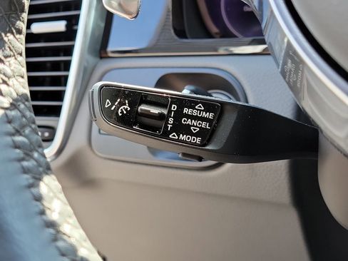 Certified 2023 Porsche Cayenne Platinum Edition AWD/4WD image 38