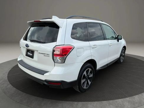 Used 2017 Subaru Forester 2.5i Premium AWD/4WD image 5