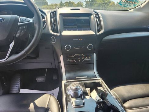 Used 2019 Ford Edge SEL w/ Equipment Group 201A FWD image 13