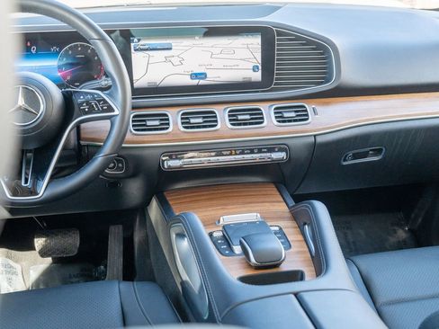 Used 2024 Mercedes-Benz GLE 350 4MATIC w/ Driver Assistance Package image 21