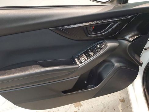 Used 2017 Subaru Impreza 2.0i Premium image 11