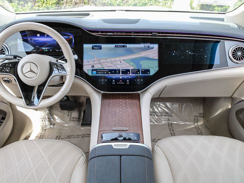 Certified 2023 Mercedes-Benz EQS 580 4MATIC SUV image 13