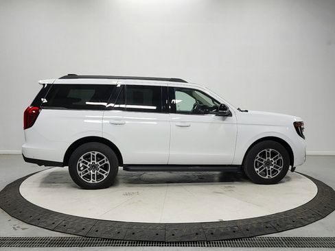 Used 2025 Ford Expedition Active AWD/4WD image 8