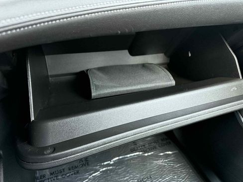 Used 2024 Buick Enclave Premium image 23