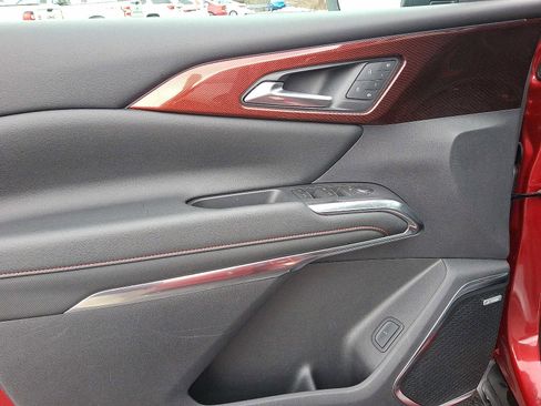 Used 2024 Chevrolet Traverse RS image 12