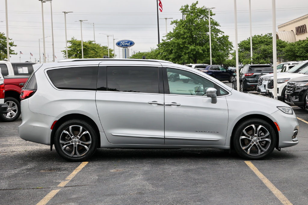 Used 2022 Chrysler Pacifica Pinnacle AWD/4WD image 27