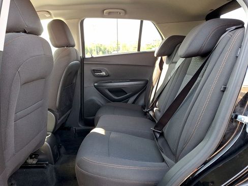 Used 2020 Chevrolet Trax LS w/ Tint and Cruise Package FWD image 19