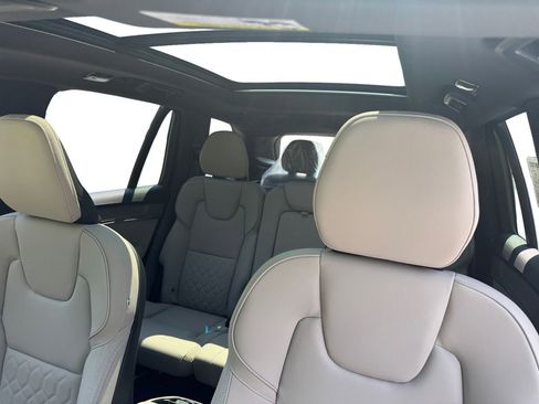 New 2026 Volvo XC90 T8 Plus w/ Protection Package Premier image 19