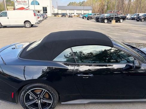 Used 2025 Ford Mustang Premium RWD image 37
