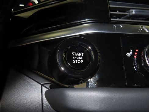 New 2026 Nissan Pathfinder SL image 21