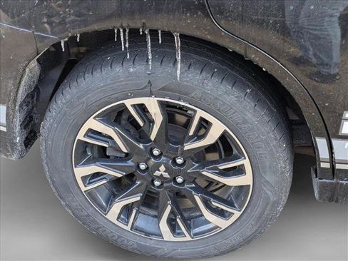 Used 2018 Mitsubishi Outlander SEL image 8