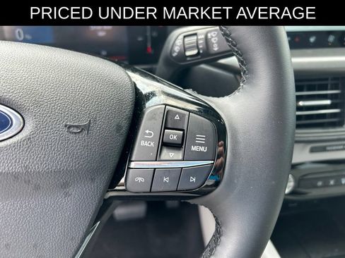 Used 2025 Ford Escape SE FWD image 14