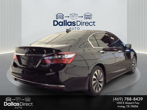 Used 2017 Honda Accord Touring image 6
