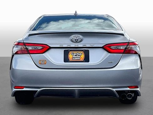 Used 2019 Toyota Camry SE image 4
