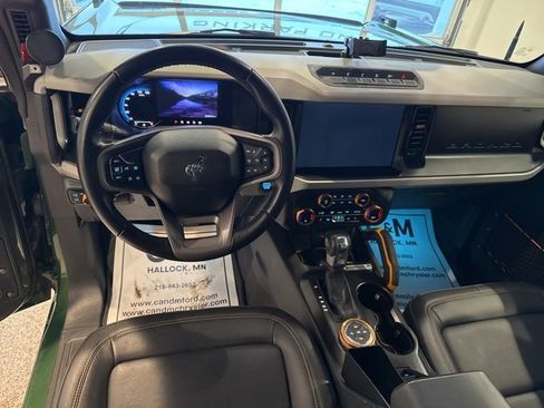 Used 2023 Ford Bronco Badlands w/ Sasquatch Package image 6