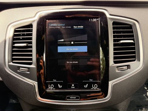 Used 2022 Volvo XC90 T5 Momentum w/ Climate Package AWD/4WD image 34