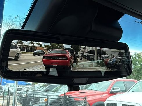 Used 2018 Cadillac Escalade ESV Platinum image 40