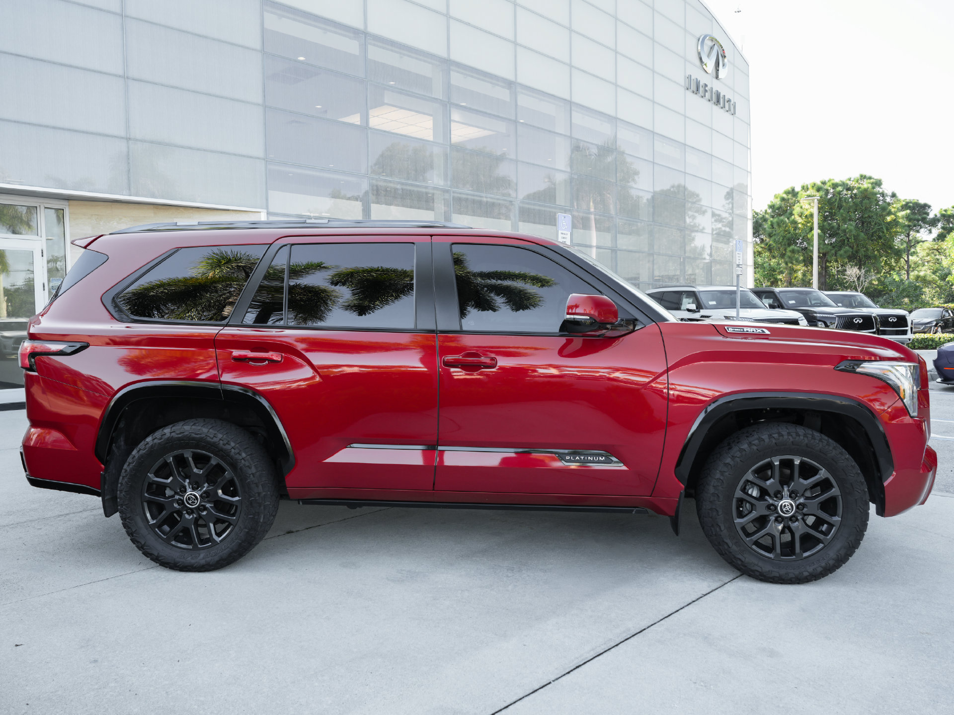 Used 2024 Toyota Sequoia Platinum AWD/4WD image 28