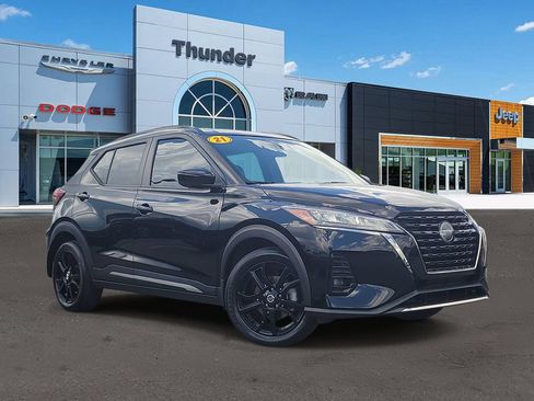 Used 2021 Nissan Kicks SR FWD image 1