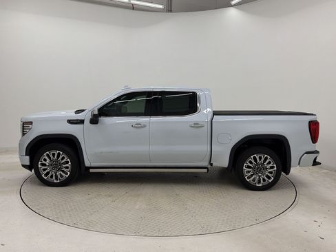 Used 2026 GMC Sierra 1500 Denali Ultimate AWD/4WD image 2