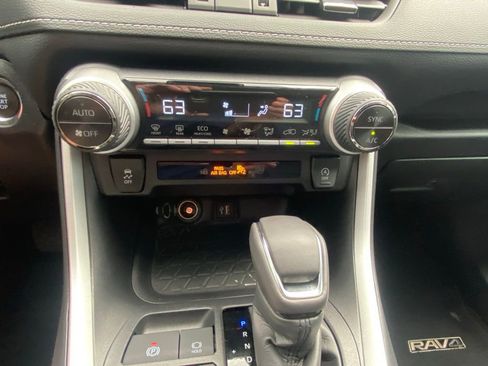 Used 2025 Toyota RAV4 XLE Premium FWD image 17
