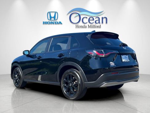 Used 2024 Honda HR-V Sport image 5