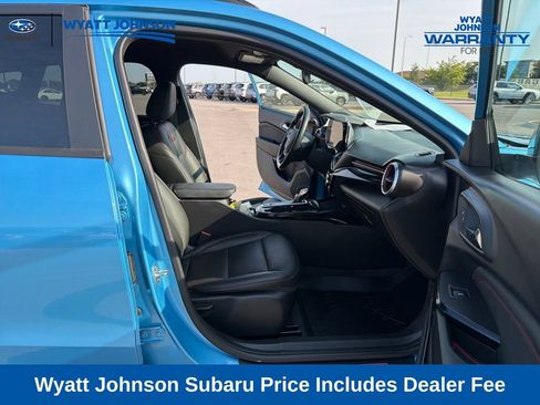 Used 2025 Chevrolet Trax RS w/ Driver Confidence Package FWD image 37