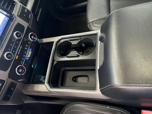 Used 2022 Ford F250 Lariat w/ Lariat Value Package AWD/4WD image 32
