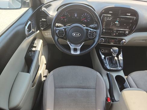 Used 2021 Kia Soul EX FWD image 7