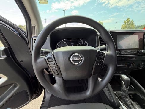 Certified 2024 Nissan Frontier SV w/ Technology Package AWD/4WD image 15