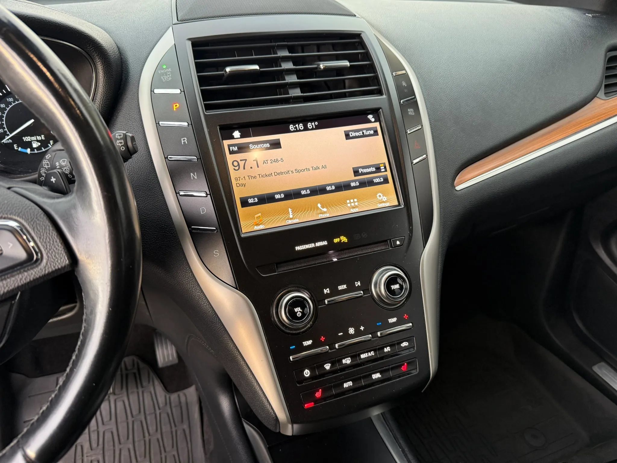 Used 2019 Lincoln MKC Select w/ MKC Climate Package FWD image 18