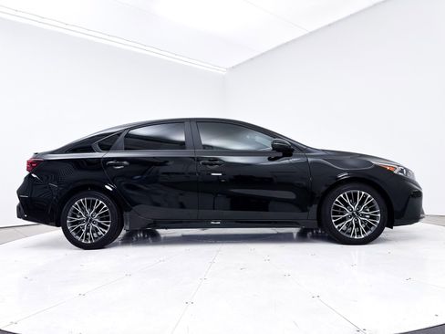 Used 2024 Kia Forte GT-Line image 39