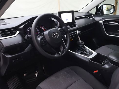 Used 2024 Toyota RAV4 XLE FWD image 18
