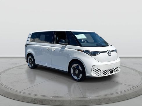 Used 2025 Volkswagen ID. Buzz Pro S RWD image 2