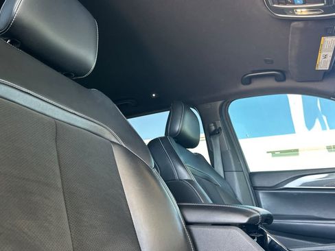 Used 2022 Jeep Grand Cherokee L Laredo RWD image 20