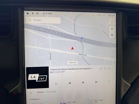 Used 2018 Tesla Model X 75D image 14