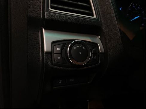 Used 2016 Ford Explorer XLT w/ Equipment Group 202A image 22