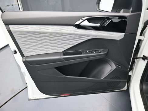 Used 2022 Volkswagen Taos S image 12