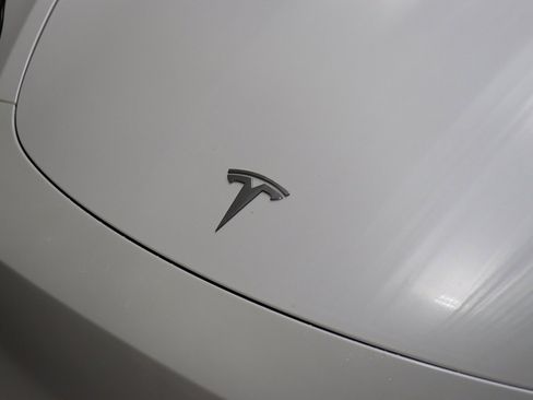 Used 2023 Tesla Model Y Long Range image 4