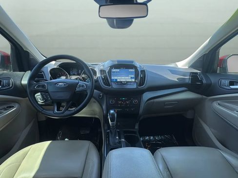 Used 2019 Ford Escape SEL AWD/4WD image 9