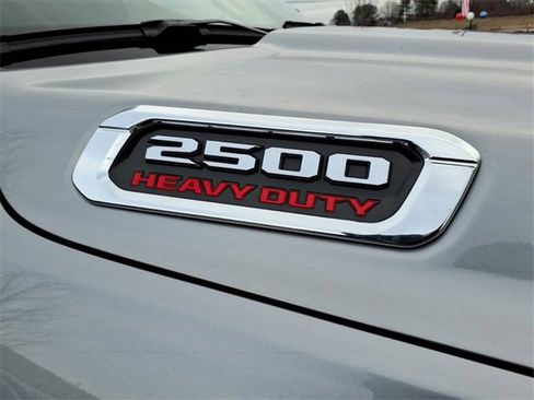 Used 2024 RAM 2500 Tradesman w/ Chrome Appearance Group image 4