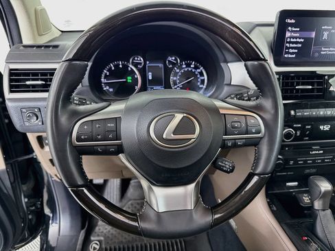 Certified 2022 Lexus GX 460 Luxury w/ Off Road Package AWD/4WD image 11