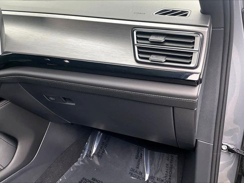 Certified 2026 Volkswagen Atlas Cross Sport SE FWD image 19