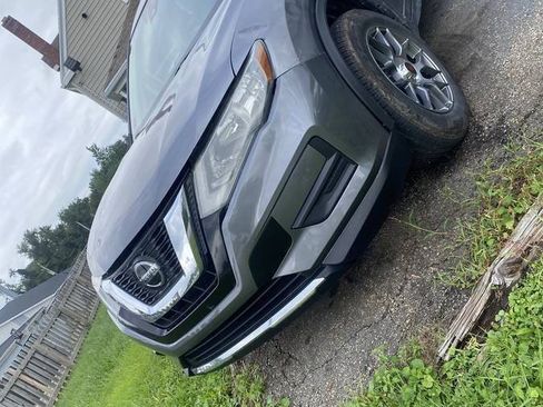 Used 2019 Nissan Rogue S AWD/4WD image 1