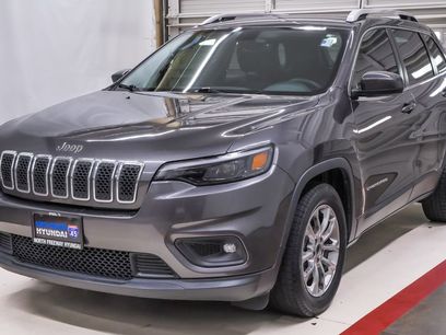 Used 2019 Jeep Cherokee Latitude Plus w/ Comfort/Convenience Group